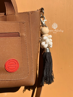Black Tassel Shell Keychain 2