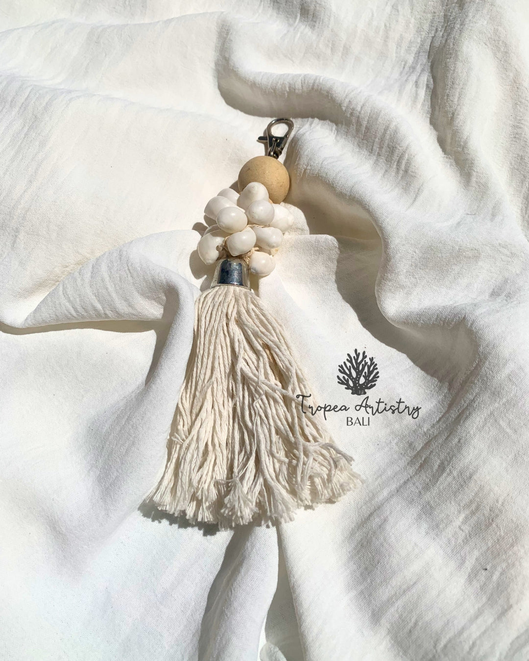 Handmade White Shell Cluster Keychain 1